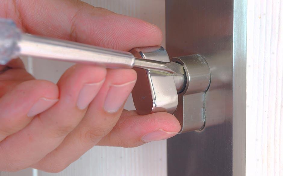 comment ouvrir une porte de garage basculante sans clef Limeil-Brévannes